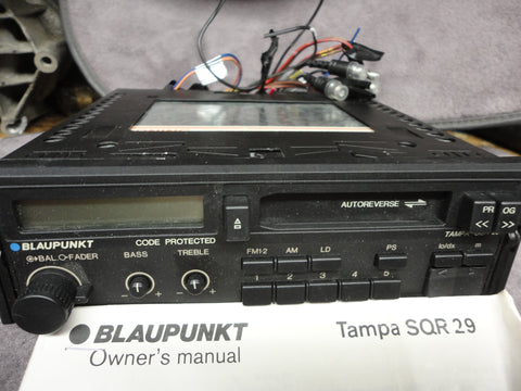 BLAUPUNKT Tampa SQR 29 Stereo 


FM/AM/cassette Receiver with Face Plate  includes wiring 


harness and Owner's Manual