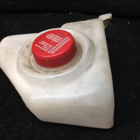 911 Windshield fluid reservoir Intensive washer White with red cap has 1 broken tab - 911.628.027.00