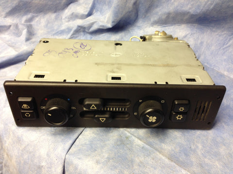 993 Climate Control Unit core chare will be applied for return of old core - 993.659.047.01
