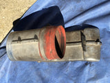 993 Heat Control Box flapper Left

993.572.087.01 hose not included - 993.572.087.00
