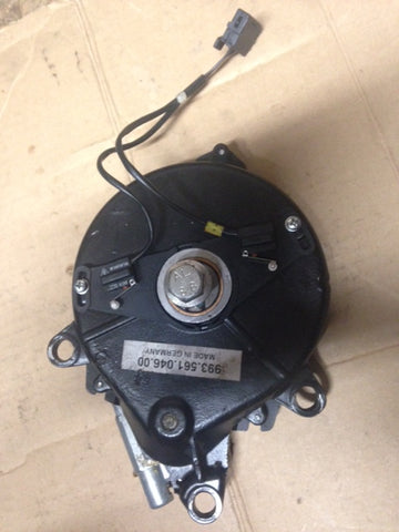 993 cabriolet top passenger right retractor - 993.561.046.00