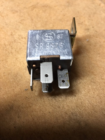 Porsche 911 Air Conditioner relay Sr9826 KOLBENSCHMIDT SR 9826