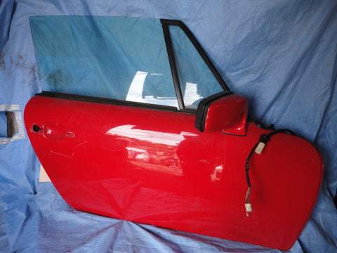 911 Door Cabriolet 1989 right passenger red some light  1 Deep scratch, glass,  mirror, wiring plugs for mirror and door, weathershield plastic intact OVAL access hole era - 911.531.006.23