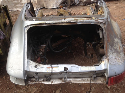 964 Body cut Rear clip cabrio 1991 silver
right quarter has burn damage -